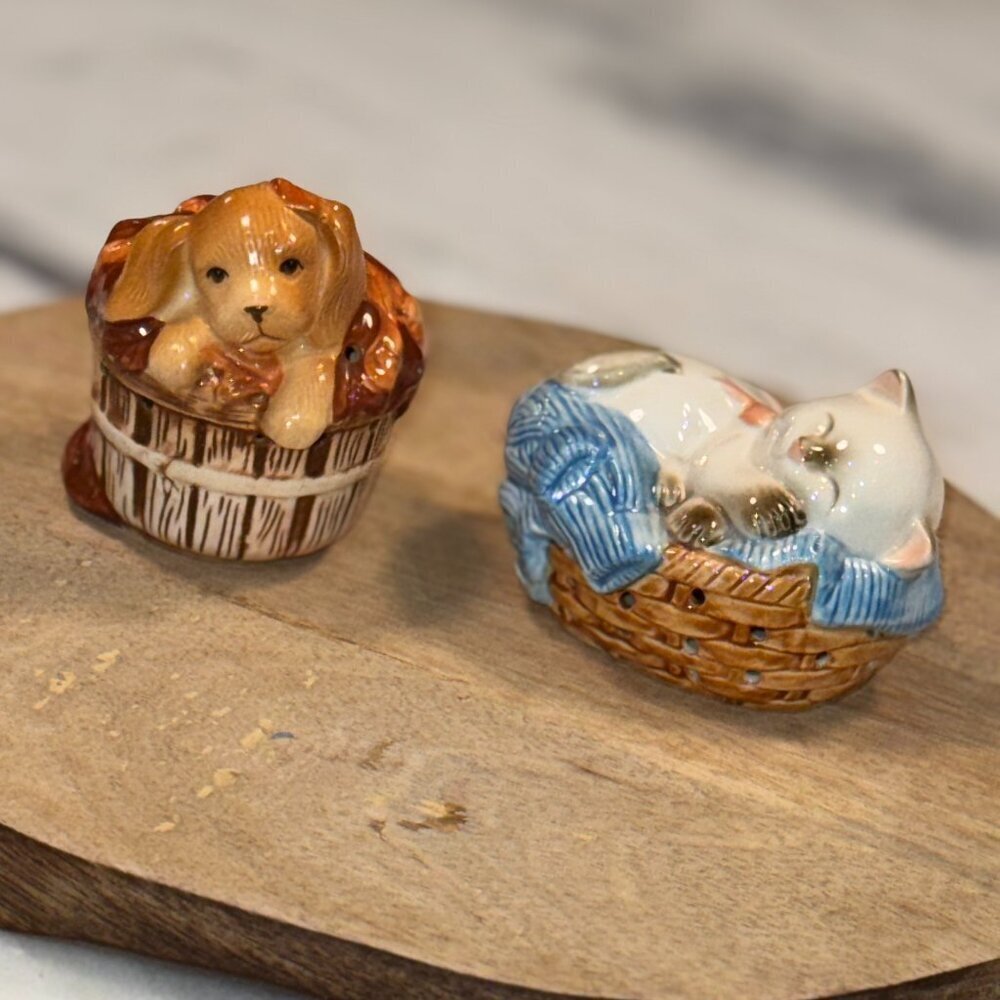 2 Vintage 1980's AVON Pomanders Kitten Cat and puppy dog in baskets
